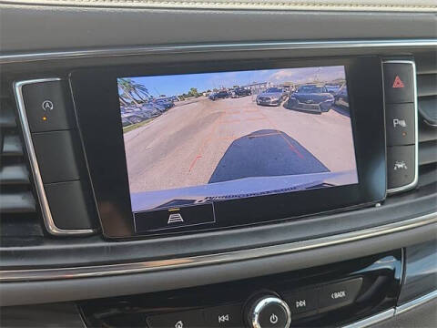 2022 Buick Enclave Essence