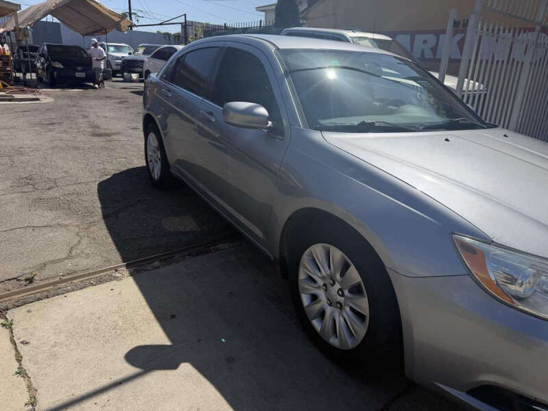 2014 Chrysler 200 LX
