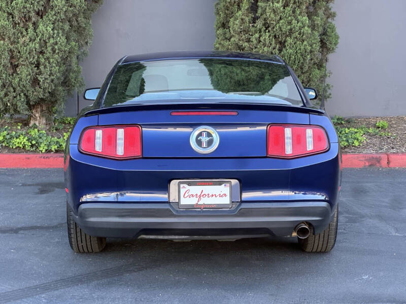 2010 Ford Mustang V6