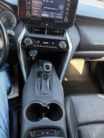 2021 Toyota Venza LE