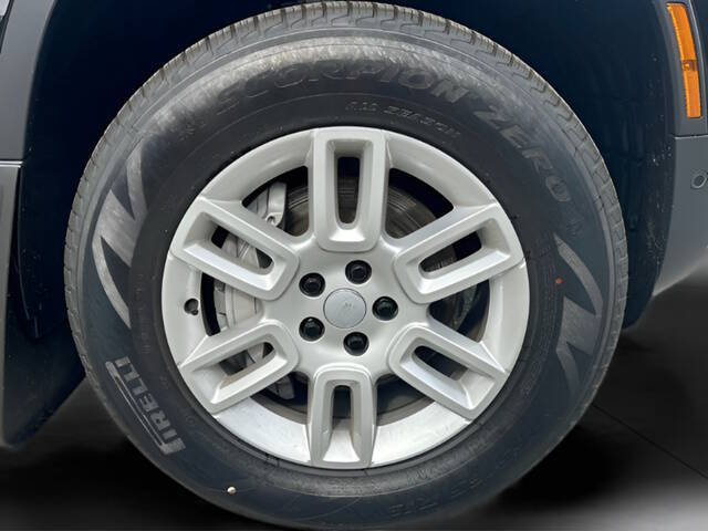 2025 Land Rover Defender 110 P400 S