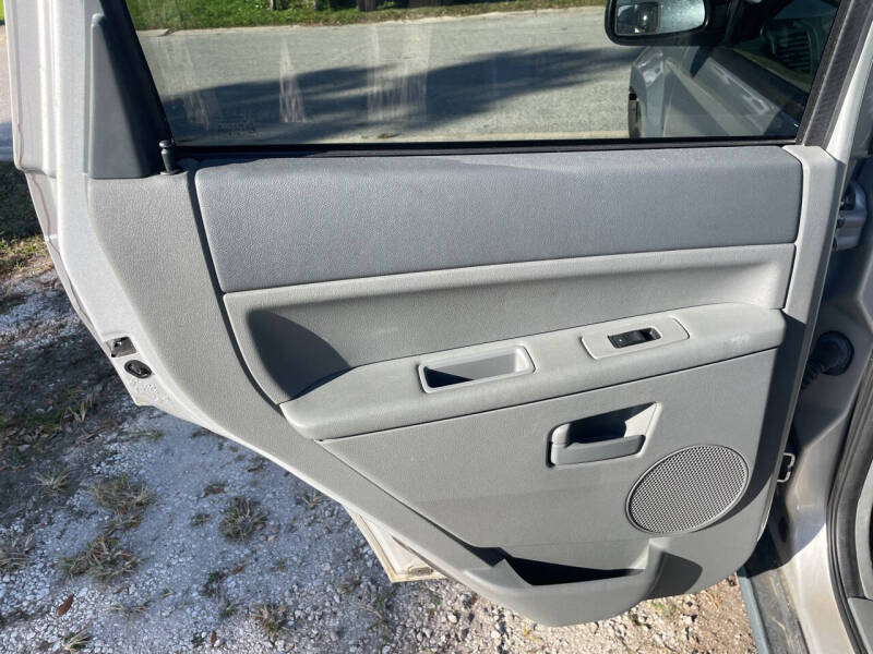 2005 Jeep Grand Cherokee Laredo