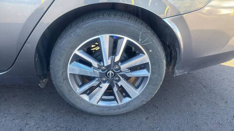 2023 Nissan Versa SV