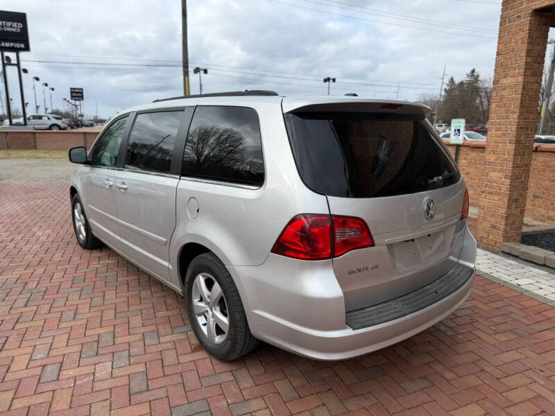 2011 Volkswagen Routan