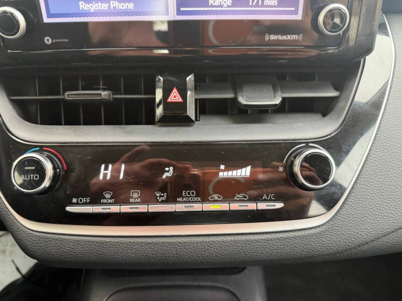 2022 Toyota Corolla LE