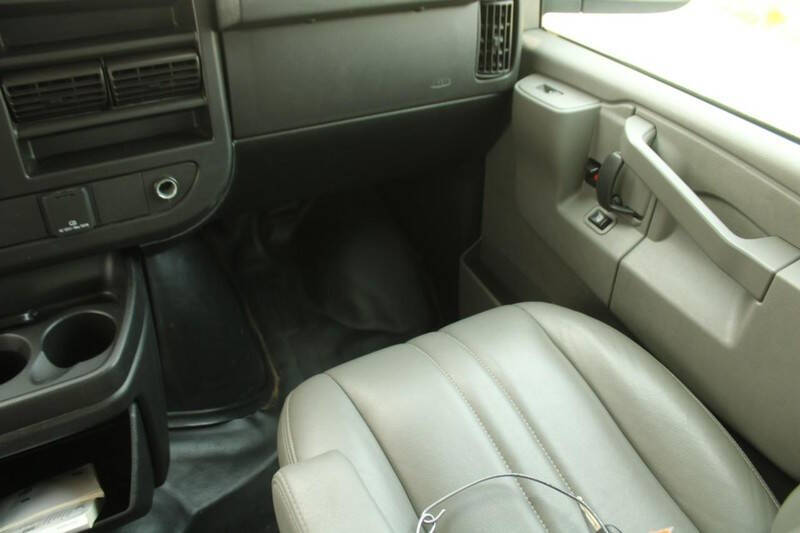 2021 Chevrolet Express 2500