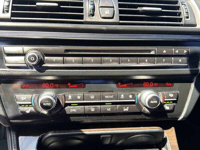 2015 BMW 5 Series 528i