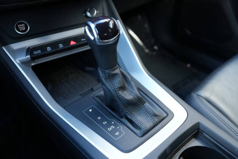 2024 Audi Q3 quattro S line Premium 45 TFSI