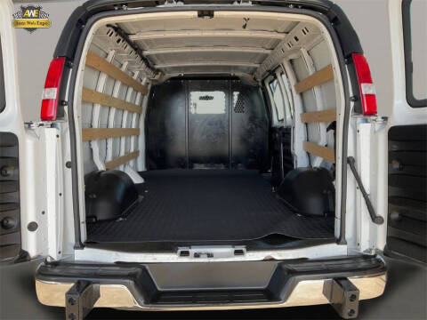 2023 Chevrolet Express 2500