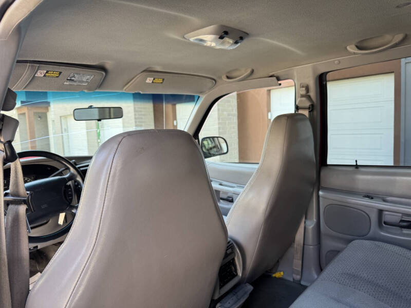 2000 Ford Explorer XLS