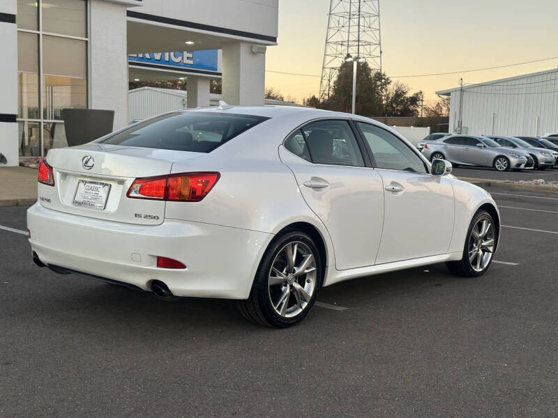 2009 Lexus IS 250's photo