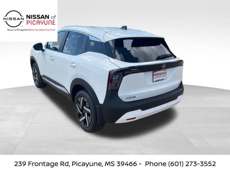 2026 Nissan Kicks SV
