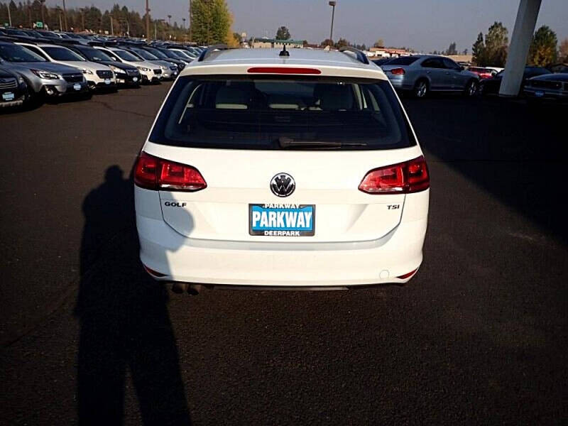 2016 Volkswagen Golf SportWagen