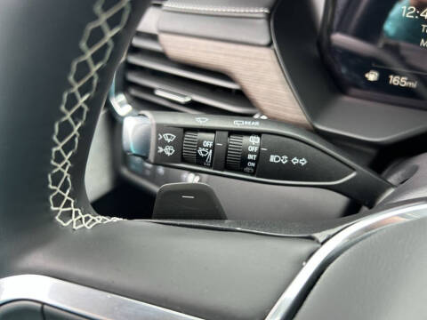 2025 GMC Acadia Denali