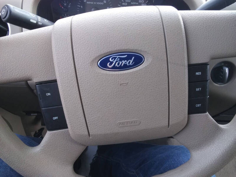 2004 Ford F-150 XLT