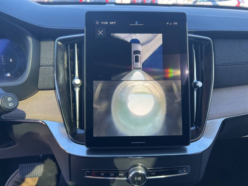 2025 Volvo XC90 B5 Plus Bright Theme 7P