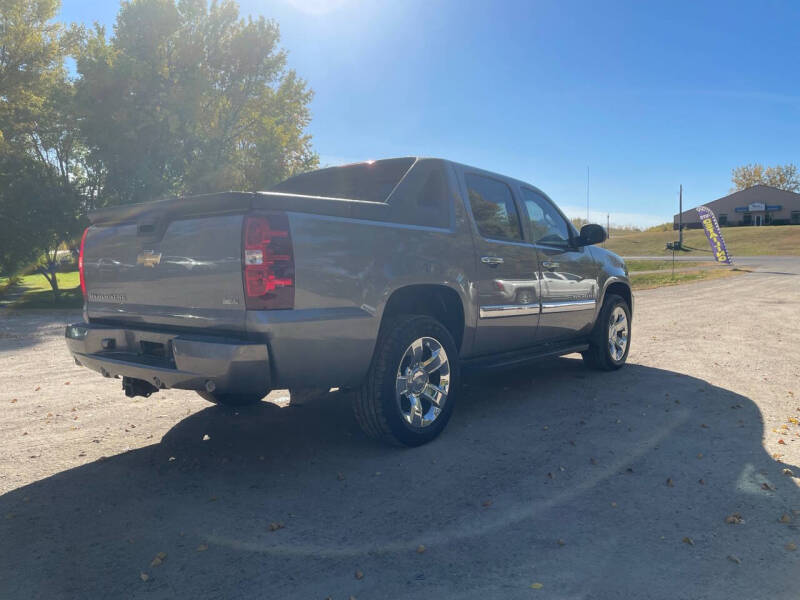 2007 Chevrolet Avalanche null photo 4