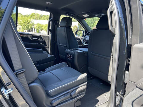 2025 GMC Yukon Elevation