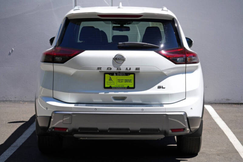 2024 Nissan Rogue SL