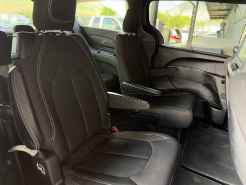 2021 Chrysler Pacifica Touring