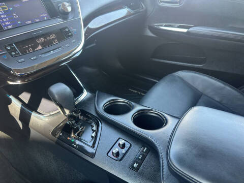 2013 Toyota Avalon Hybrid XLE Touring