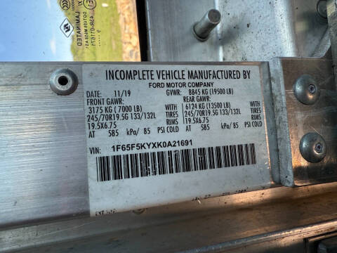 2019 Ford Stripped Chassis