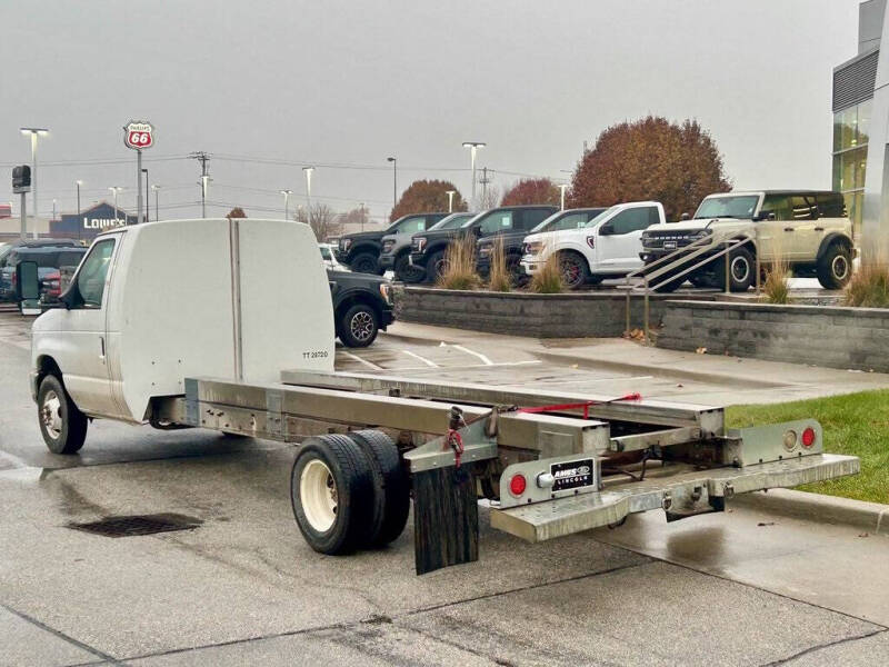 2011 Ford E-Series E-450 SD