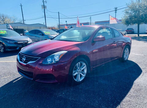 2013 Nissan Altima for sale at GATEWAY  FINANCE  INC - GATEWAY FINANCE INC in Houston TX