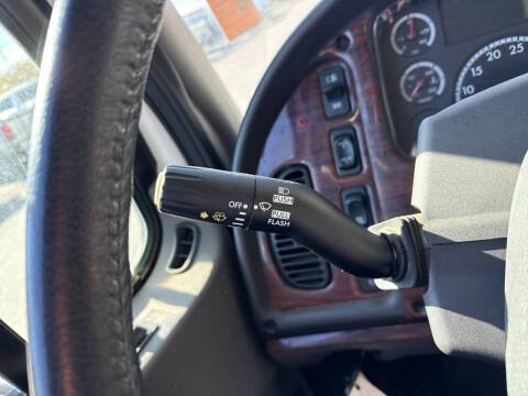 2007 Freightliner M2 106