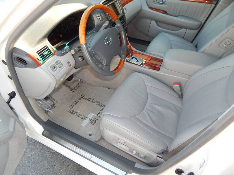 2005 Lexus LS 430