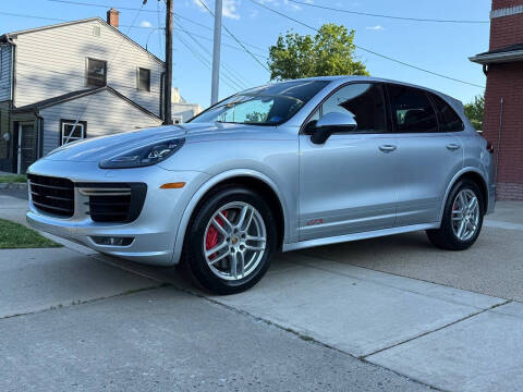 2017 Porsche Cayenne GTS
