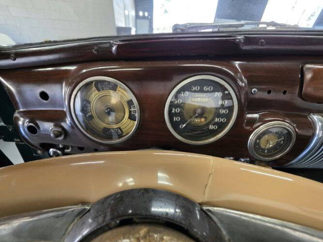 1941 Lincoln Zephyr