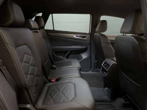 2025 Volkswagen Atlas Cross Sport SE 4Motion