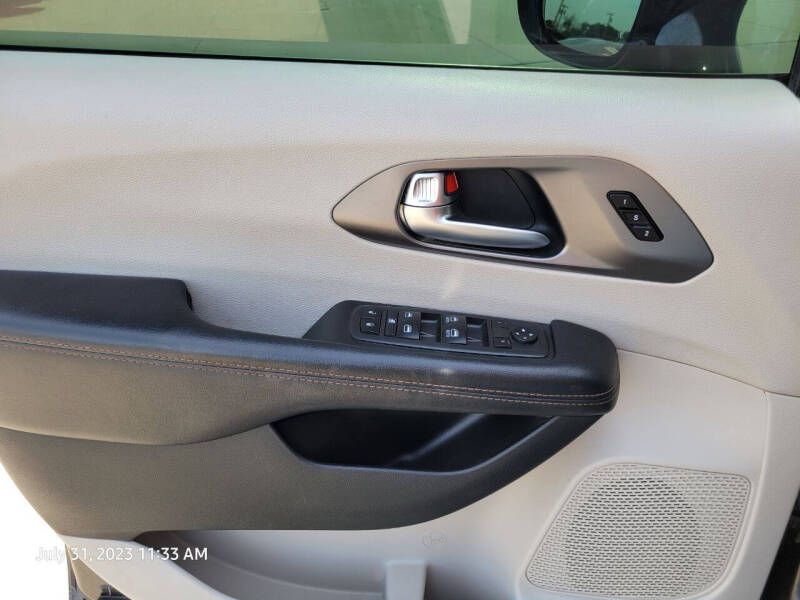 2020 Chrysler Pacifica Touring L