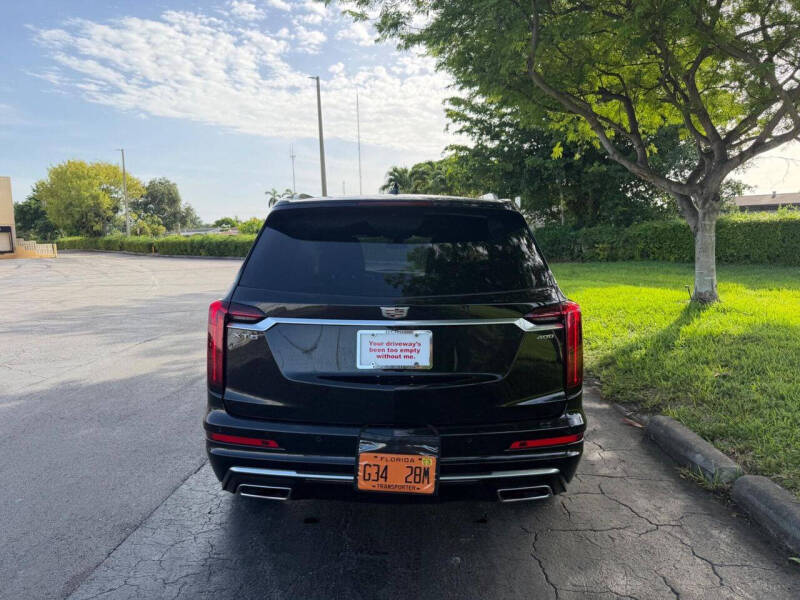 2025 Cadillac XT6 Premium Luxury