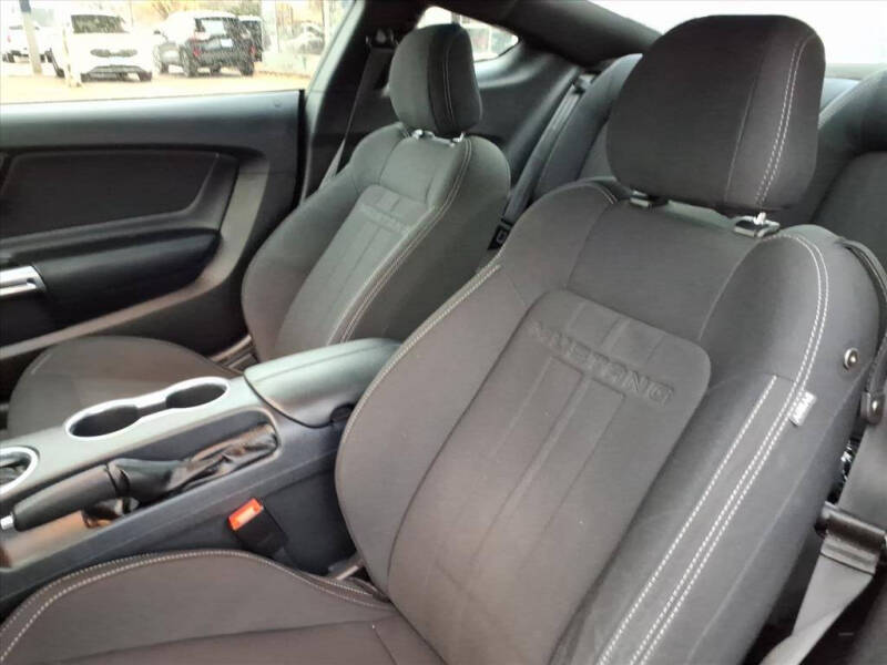 2021 Ford Mustang EcoBoost