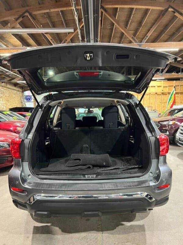 2019 Nissan Pathfinder S
