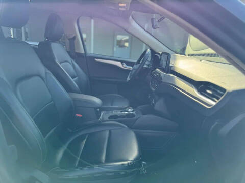 2020 Ford Escape SEL