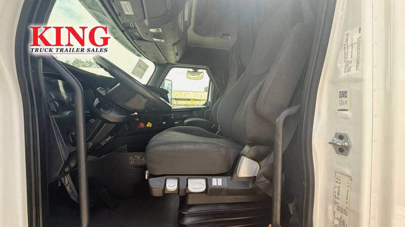 2024 Freightliner Cascadia