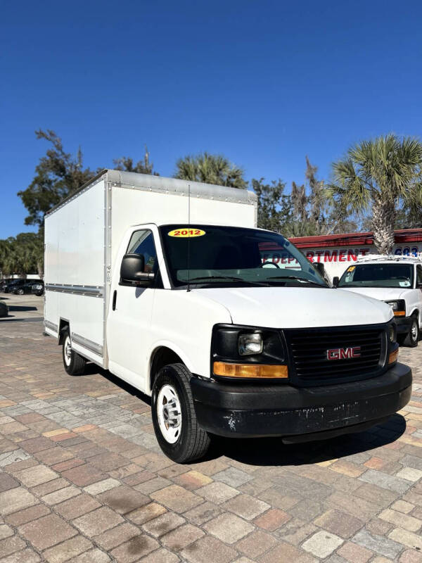 2012 GMC Savana Base's photo