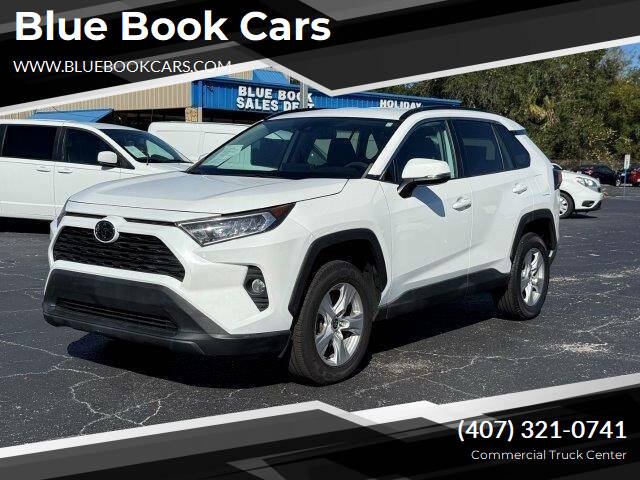 2021 Toyota RAV4 XLE's photo