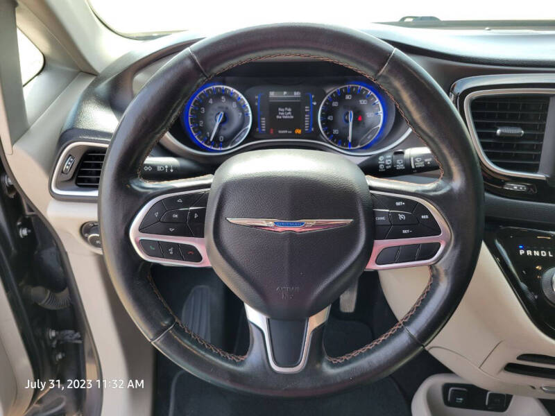 2020 Chrysler Pacifica Touring L