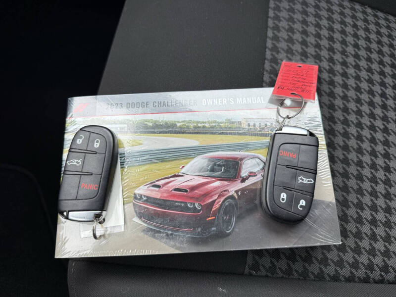 2023 Dodge Challenger SXT