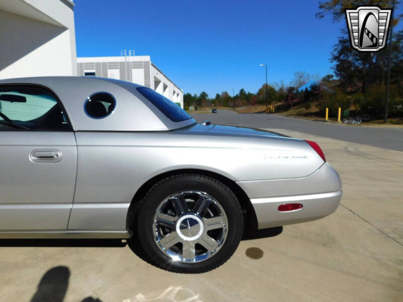 2005 Ford Thunderbird Deluxe