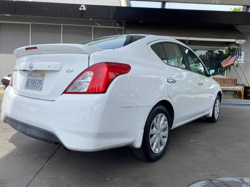 2019 Nissan Versa SV