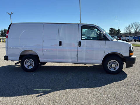2025 Chevrolet Express 2500