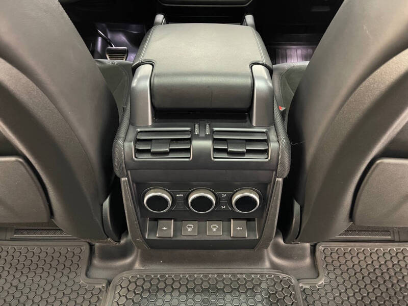 2022 Land Rover Defender 110 V8