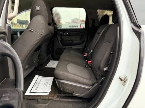 2017 Chevrolet Traverse LT