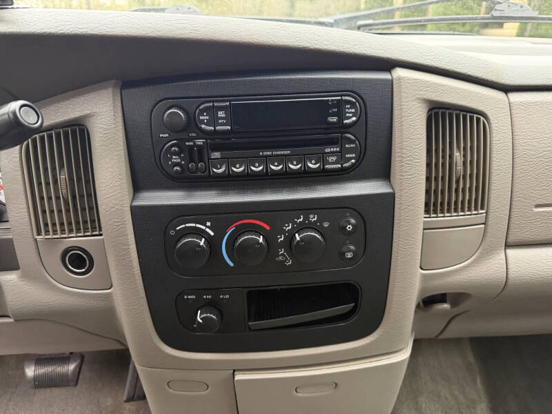 2004 Dodge Ram 1500 SLT
