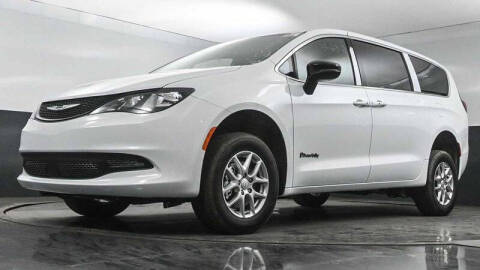 2025 Chrysler Voyager LX